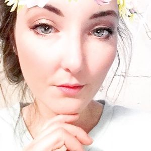 Meet your Posher, Amara